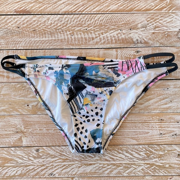 👙VOLCOM Collage Dropout Hipster Bottom Only👙~large - Picture 9 of 16